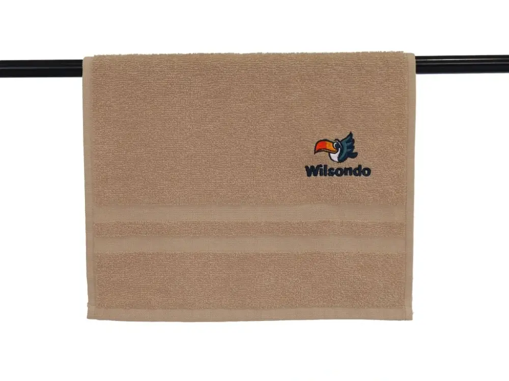 WILSONDO logós törölköző 50x30 - bézs Alacsony ár