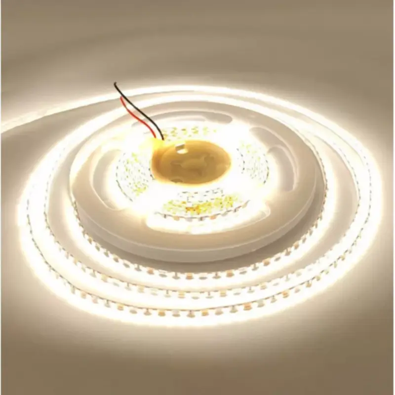 LED szalag , 2835 , 80 led/m , 7 Watt/m , természetes fehér , 1050 lumen/m , 5 év garancia Újdonság