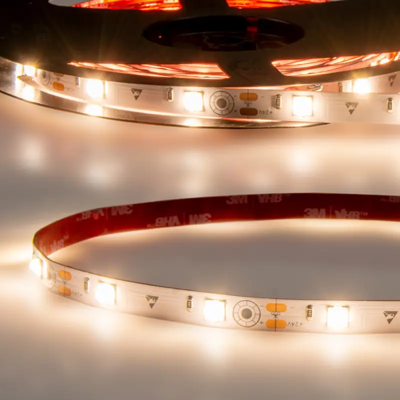 LED HEQ830 flexibilis szalag Lencse 160°, 24V, 17W, IP20, meleg fehér, 28 LED/m Különleges ajánlat