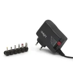 Delight univerzális adapter 1500 mA 18W cserélhető dugóval fekete 55056B Újdonság